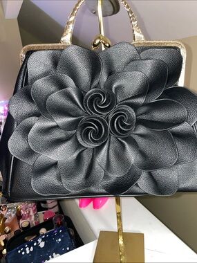 Black Floral Appliqué Frame-Top Women's Handbag